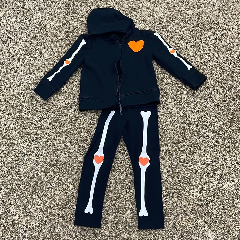 Cat & Jack skeleton set size 2T